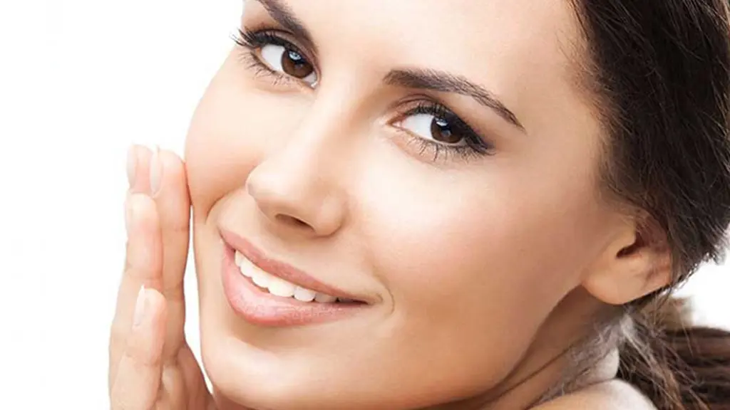 رضایت خانم از تزریق بوتاکس دیسپورت