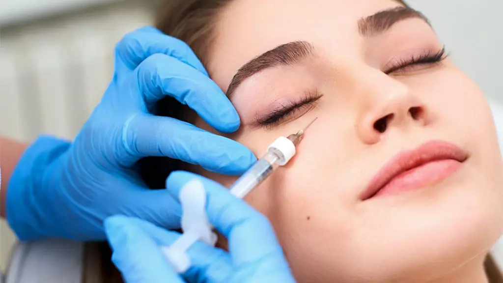 نحوه تزریق فیلر زیر چشم