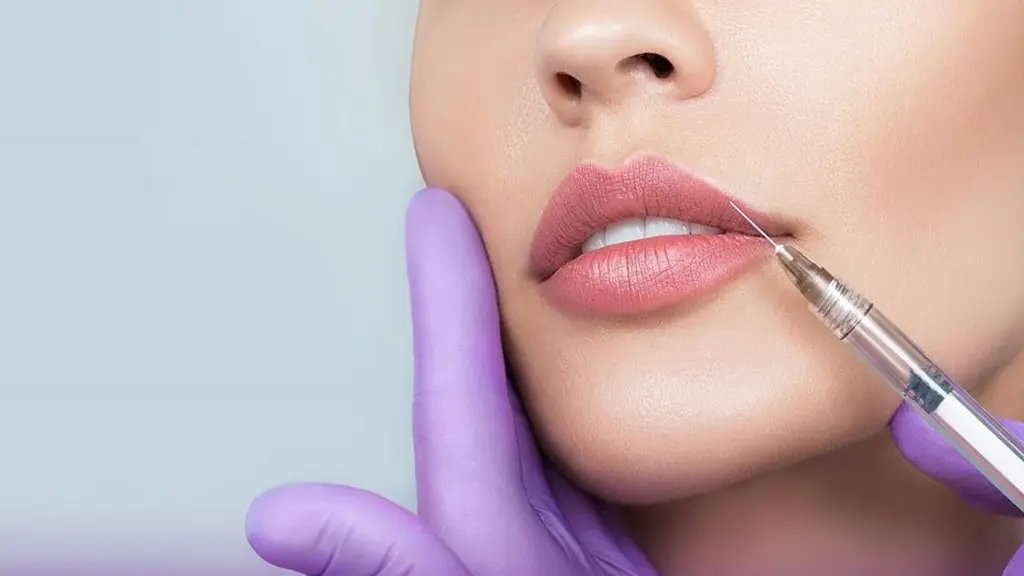 تزریق چربی لب