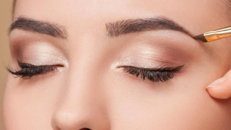 کاشت ابرو میکروگرافت روشی پیشرفته برای بهبود ظاهر ابروها