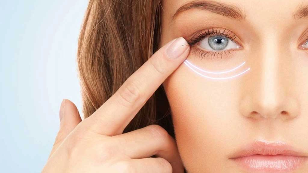 هایفوتراپی دور چشم