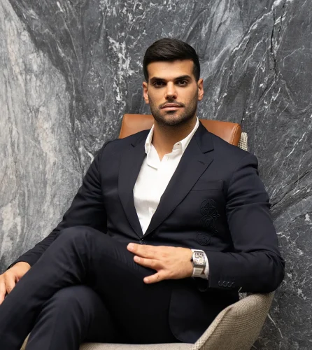 فرهاد فخرائی | درباره موسس کلینیک های زیبایی فخرائی